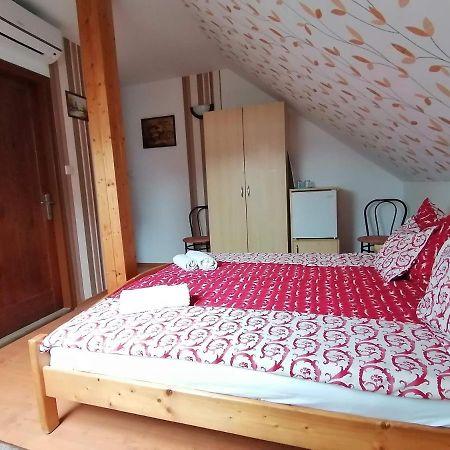 Joos Apartman Sarvar Exterior photo